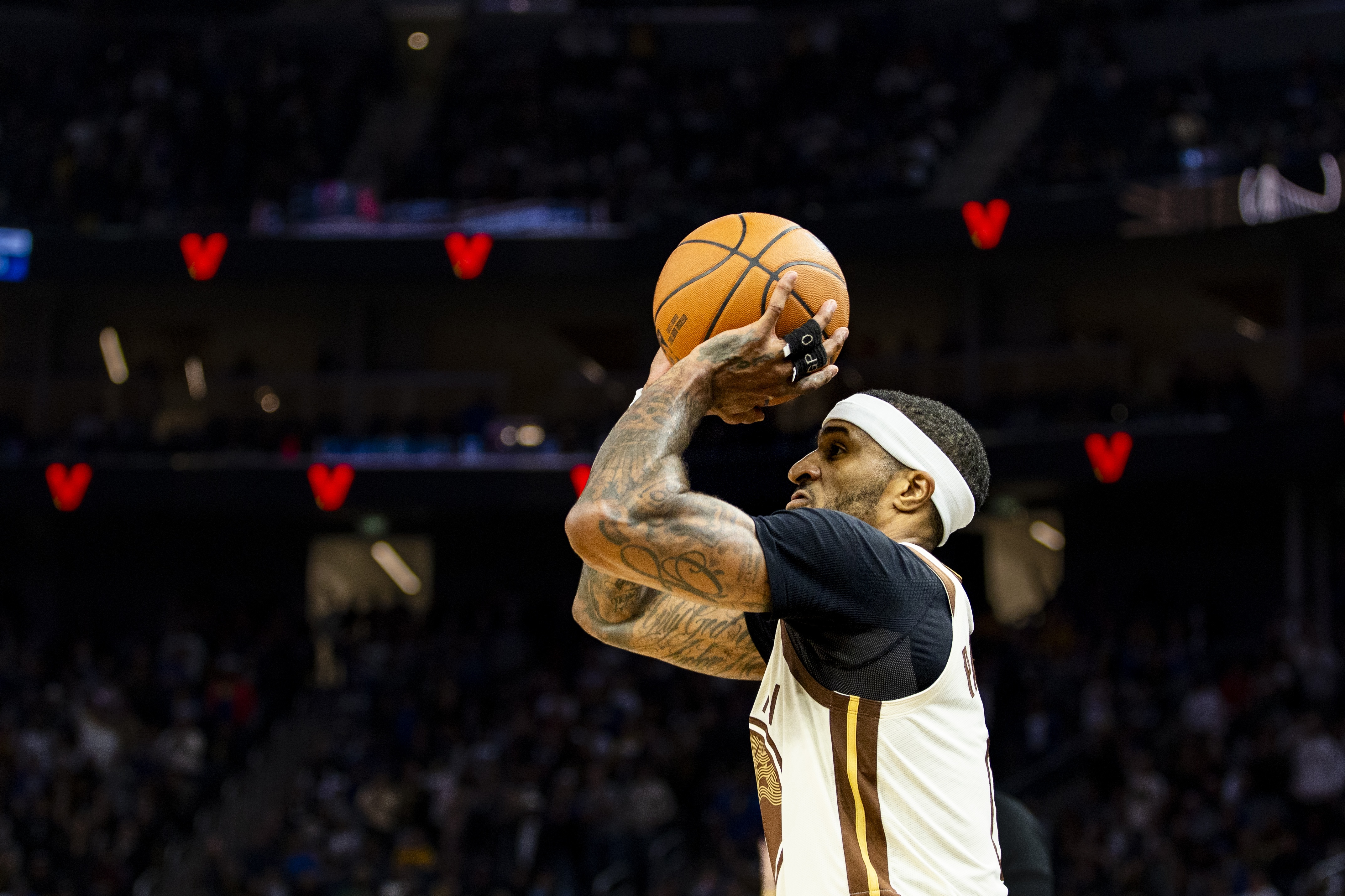 gooooal即時比分-场均4.7分3.1板1.7助！勇士主场迎战国王 小佩顿可以出战比赛