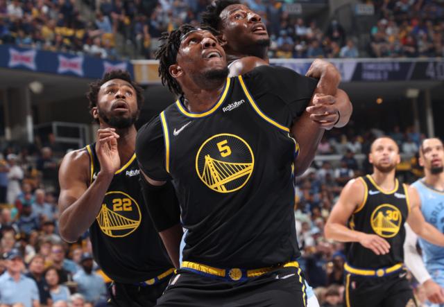 角球比分-狂摘22板统治禁区 勇士悍将成为逆转形势的胜负手